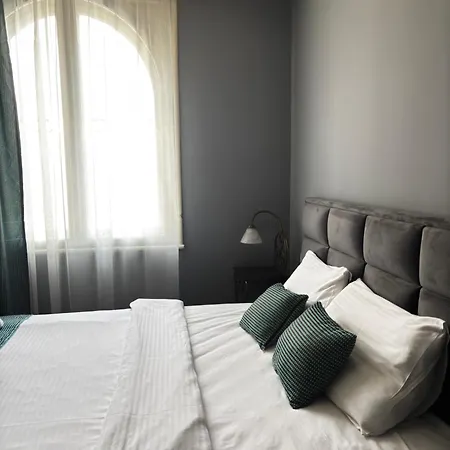 Hotel Garni Dum 3*